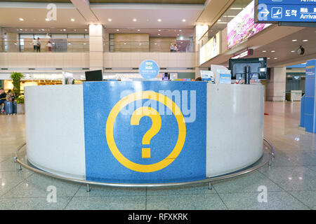 INCHEON, COREA DEL SUD - circa maggio, 2017: information desk presso l'Aeroporto Internazionale di Incheon. Foto Stock