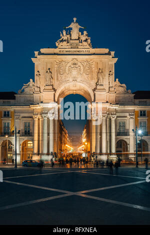 Arco da Rua Augusta, a Praca do Comercio (Piazza del commercio), in occasione del Consiglio di Lisbona, Portogallo Foto Stock