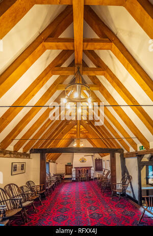 Pozzo di Giacobbe, edificio medievale e la sala parrocchiale per il Priorato di chiesa della Santissima Trinità, Micklegate, York, Regno Unito. Foto Stock