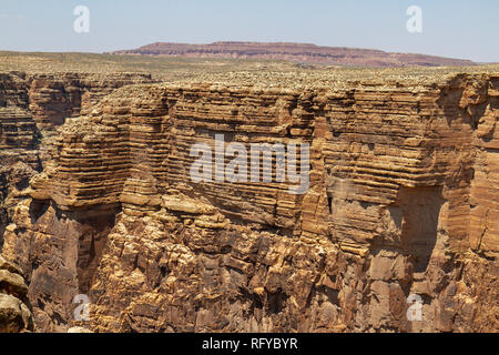 Dettaglio mostrante la formazioni di roccia poco sopra il fiume Colorado all'interno del Little Colorado River Gorge, Arizona, Stati Uniti. Foto Stock