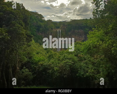 Vista sulle cascate di Chamarel sull'Isola Mauritius Foto Stock