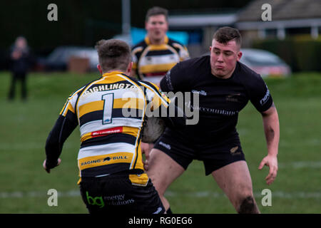 Drighlington ARLFC ospitare tutti gli ori RL presso il campo di battaglia in corallo Challenge Cup 1° round. Lewis Mitchell/tutti gli ori RL. Foto Stock