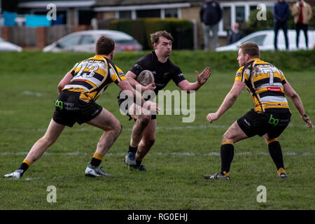 Drighlington ARLFC ospitare tutti gli ori RL presso il campo di battaglia in corallo Challenge Cup 1° round. Lewis Mitchell/tutti gli ori RL. Foto Stock