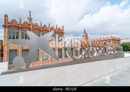 Vista del CaixaForum barcellona, galleria d'arte, edificio era originariamente fabbrica tessile Foto Stock