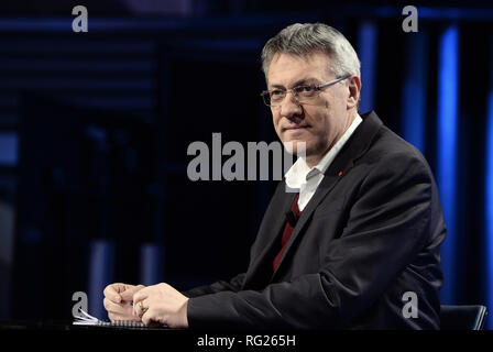 Foto di Fabio Cimaglia / LaPresse 27-01-2019 Roma italiano Maurizio Landini ospite di "In mezz'ora in pi&#xf9;" Nella foto Maurizio Landini foto di Fabio Cimaglia / LaPresse 27-01-2019 Roma (Italia) Politic Maurizio Landini valutazione per "In mezz'ora in pi&#xf9;" nel pic Maurizio Landini Foto Stock