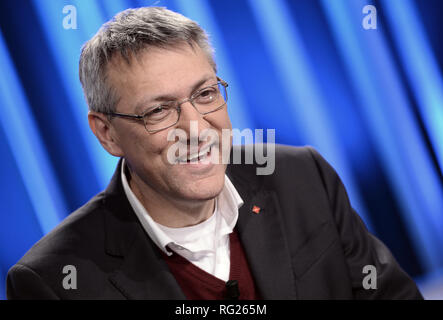 Foto di Fabio Cimaglia / LaPresse 27-01-2019 Roma italiano Maurizio Landini ospite di "In mezz'ora in pi&#xf9;" Nella foto Maurizio Landini foto di Fabio Cimaglia / LaPresse 27-01-2019 Roma (Italia) Politic Maurizio Landini valutazione per "In mezz'ora in pi&#xf9;" nel pic Maurizio Landini Foto Stock