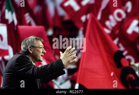 Foto di Fabio Cimaglia / LaPresse 27-01-2019 Roma italiano Maurizio Landini ospite di "In mezz'ora in pi&#xf9;" Nella foto Maurizio Landini foto di Fabio Cimaglia / LaPresse 27-01-2019 Roma (Italia) Politic Maurizio Landini valutazione per "In mezz'ora in pi&#xf9;" nel pic Maurizio Landini Foto Stock