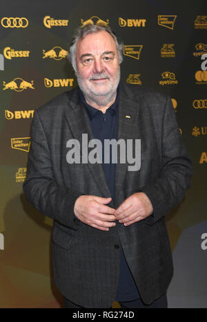 Kitzbühel, Austria. Il 26 gennaio 2019. Sciatore Werner Grissmann arriva alla gara Kitz partito. Tradizionalmente questo evento avviene in zona arrivo della gara di Hahnenkamm. Foto: Felix Hörhager/dpa Credito: dpa picture alliance/Alamy Live News Foto Stock