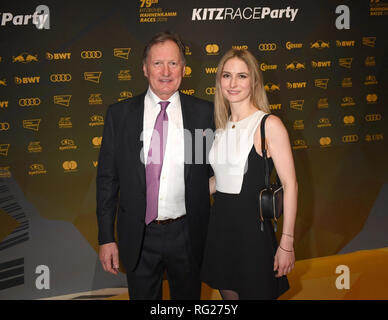 Kitzbühel, Austria. Il 26 gennaio 2019. Sciatore Franz Klammer e sua figlia Stephanie venite alla gara Kitz partito. Tradizionalmente questo evento avviene in zona arrivo della gara di Hahnenkamm. Foto: Felix Hörhager/dpa Credito: dpa picture alliance/Alamy Live News Foto Stock