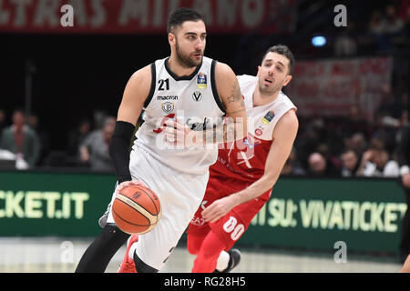 Foto di Claudio Grassi - LaPresse 27 gennaio 2019 Assago, Milano (Italia) Sport Basket Serie A CESTELLO Postemobile 2018-2019 AX Armani Exchange Olimpia Milano - Segafredo Virtus Bologna Nella foto: Pietro Aradori (#21 Segafredo Virtus Bologna) Foto Stock