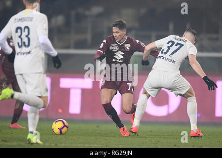 Torino, Italia. Il 27 gennaio 2019. Foto LaPresse - Fabio Ferrari 27 gennaio 2019 Torino, Italia Sport calcio ESCLUSIVA TORINO Torino FC vs Inter - Campionato di calcio di Serie A TIM 2018/2019 - Stadio Olimpico Grande Torino. Nella foto:Lukic Foto LaPresse - Fabio Ferrari 27 gennaio 2019 torino, Italia sport soccer esclusiva TORINO Torino FC vs Inter - Italian Football Championship League A TIM 2018/2019 - Olimpico Grande Torino Stadium. Nel pic:Lukic Credito: LaPresse/Alamy Live News Foto Stock