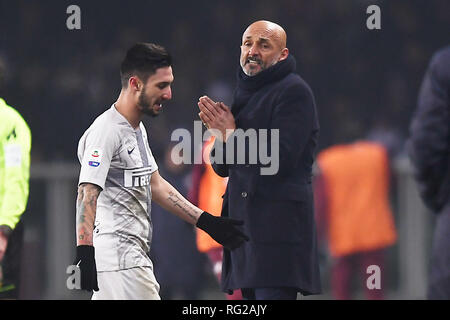 Torino, Italia. Il 27 gennaio 2019. Foto LaPresse - Fabio Ferrari 27 gennaio 2019 Torino, Italia Sport calcio ESCLUSIVA TORINO Torino FC vs Inter - Campionato di calcio di Serie A TIM 2018/2019 - Stadio Olimpico Grande Torino. Nella foto:Politano espulso foto LaPresse - Fabio Ferrari 27 gennaio 2019 torino, Italia sport soccer esclusiva TORINO Torino FC vs Inter - Italian Football Championship League A TIM 2018/2019 - Olimpico Grande Torino Stadium. Nel pic:Politano Credito: LaPresse/Alamy Live News Foto Stock