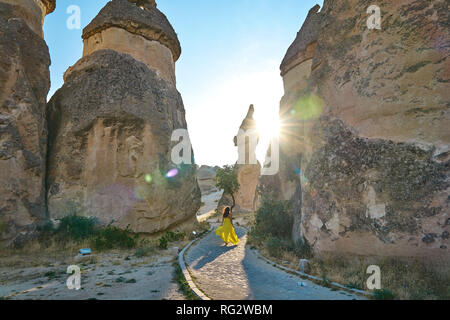 Rocce univoca della Cappadocia e posa vi, Turchia Foto Stock