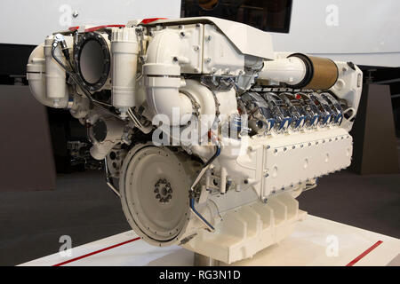 V12-2000PS-Schiffsmotor auf der 50. Wassersportmesse 'boot', Düsseldorf, 18.01.2019 Foto Stock