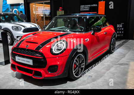 Bruxelles - Jan 18, 2019: Mini Cooper auto presentati presso la 97Bruxelles Motor Show 2019 Autosalon. Foto Stock