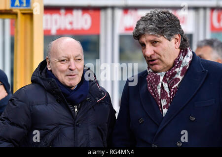 Giuseppe Marotta e Antonio Comi durante il campionato di Serie A TIM partita di calcio tra Torino FC ed FC Internazionale Milano allo Stadio Grande Torino il 27 gennaio, 2019 a Torino, Italia. Foto Stock