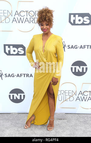 Los Angeles, Ca, Stati Uniti d'America. 27 gennaio, 2019. Tanika Ray alla venticinquesima edizione del Screen Actors Guild Awards presso lo Shrine Auditorium di Los Angeles, la California il 27 gennaio 2019. Credito: Faye Sadou/media/punzone Alamy Live News Foto Stock