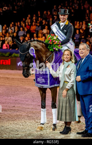 La principessa Margarita e la principessa Beatrice dei Paesi Bassi durante il Jumping Amsterdam World Cup della RAI Amsterdam, 27 gennaio 2019. Foto: Patrick van Katwijk | Foto Stock