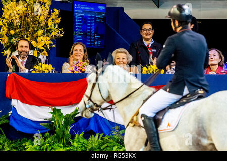 La principessa Margarita e la principessa Beatrice dei Paesi Bassi durante il Jumping Amsterdam World Cup della RAI Amsterdam, 27 gennaio 2019. Foto: Patrick van Katwijk | Foto Stock