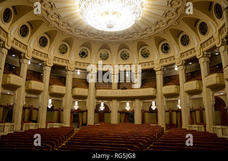 All'interno del Palazzo del Parlamento, il più grande edificio amministrativo nel mondo, completato 1997, Bucarest, Romania, Novembre 2018 Foto Stock