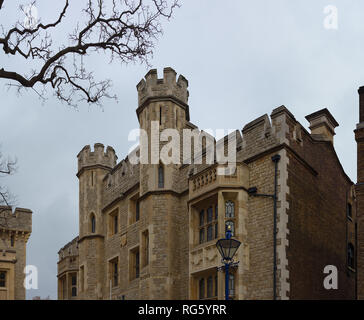 LONDON, Regno Unito - 24 novembre 2018: Torre di Londra. Il Museo Fusilier. Autunno Foto Stock