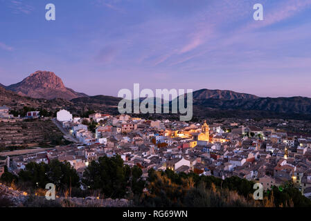 Relleu villaggio mediterraneo, provincia di Alicante, Costa Blanca, Spagna, Europa Foto Stock