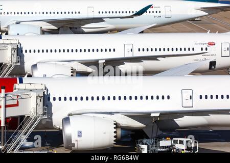 London, Regno Unito - 31 Luglio 2018: aeroplani a Londra Gatwick (LGW) nel Regno Unito. | Utilizzo di tutto il mondo Foto Stock