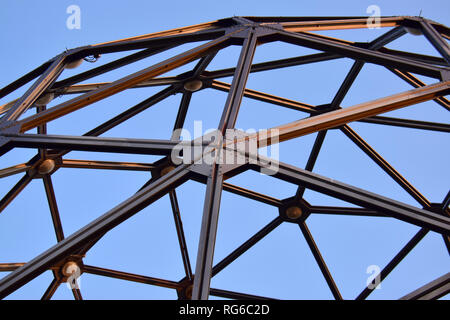 La sferica Lookout sul Lago Balaton in Balatonboglár, Ungheria. Un Gömbkilátó un Balatonnál Balatonbogláron, Magyarország. Foto Stock