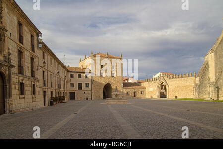 Abbazia di Santa María la Real de Las Huelgas vicino a Burgos, Spains Foto Stock
