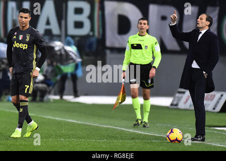 Il calcio di Serie A Lazio vs Juventus, Roma, Italia - 27 Gen 2019 Nella foto Cristiano Ronaldo e Massimiliano Allegri Ph fotografo01 Foto Stock