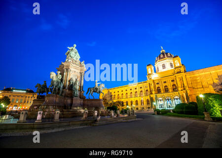 Austria, Vienna Maria-Theresien-Platz, il Museo di Storia dell'arte e il Museo di Storia Naturale Foto Stock