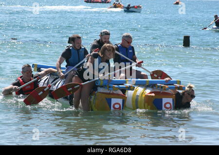 Scialuppa di salvataggio RNLI zattera di giorno di gara a East Beach SelseyAugust 2018 Foto Stock