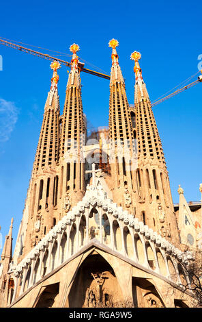 Barcellona, Spagna - 21 Gennaio 2019: alla chiesa della Sagrada Familia con nuovi dettagli. Progettato da Antoni Gaudi, Patrimonio Mondiale dell UNESCO Foto Stock