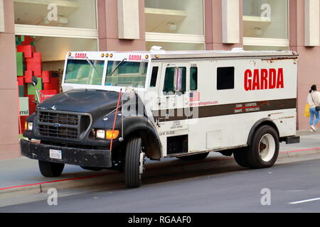 Garda Carrello blindato in Stockton Street, Auckland, Nuova Zelanda Foto Stock