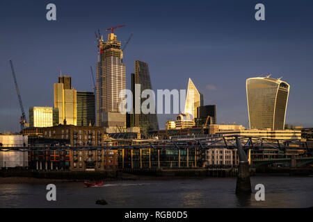 Tramonto sulla città di Londra, Inghilterra Foto Stock