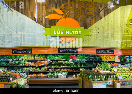 Maggio 11, 2018 Los Altos / CA/ STATI UNITI D'AMERICA - Whole Foods verdure visualizzare in un negozio in South San Francisco Bay Area Foto Stock