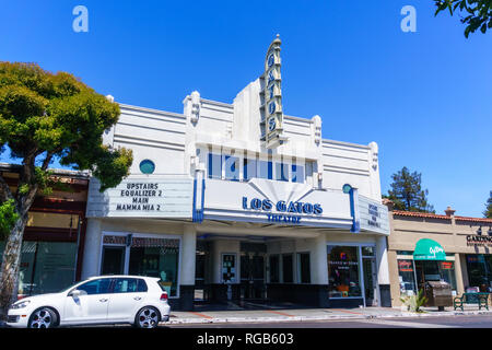 Luglio 30, 2018 Los Gatos / CA / STATI UNITI D'AMERICA - Los Gatos Theatre edificio che è stato ristrutturato di recente con il mantenimento dell'Art Deco di aspetto e design, sou Foto Stock