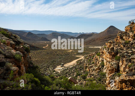 Africa, Sud Africa, jeep sulla strada sterrata Foto Stock