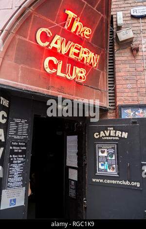 Il famoso Cavern Club su Matthew Street, Liverpool. Foto Stock