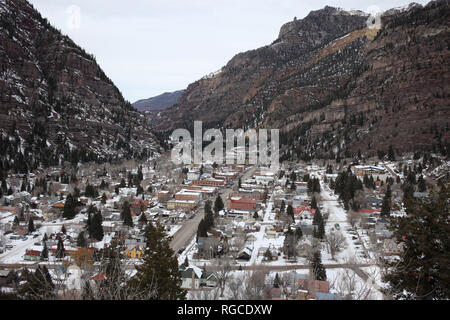 Ouray, Colorado - Gennaio 09, 2018: Ouray vista città dall'autostrada 550 strada in Ouray, Colorado Foto Stock