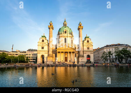 Austria, Vienna, San Carlo, la Chiesa Foto Stock