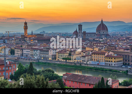 Firenze Italia, tramonto skyline della città Foto Stock