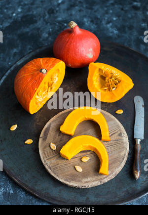 La preparazione di Hokkaido zucca Foto Stock