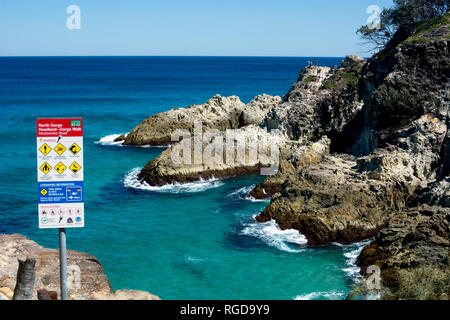 Gola del nord visto da nord Gorge a piedi, Point Lookout, North Stradbroke Island, Queensland, Australia Foto Stock