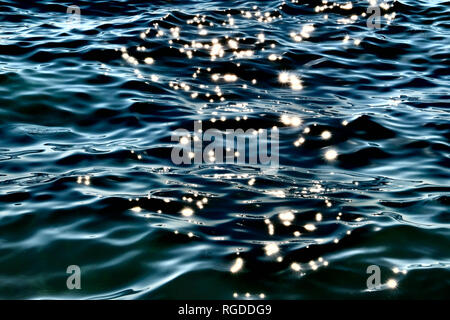 Adria, sun riflessi sull'acqua Foto Stock