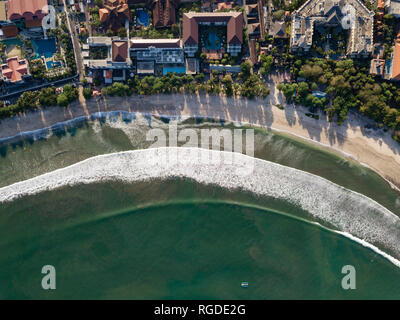 Indonesia, Bali, vista aerea di Kuta beach dal di sopra Foto Stock