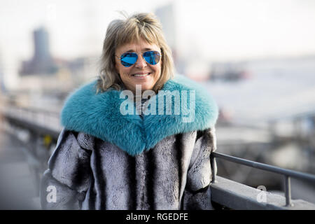 Amburgo, Germania. 29 gen, 2019. Il cantante rock Suzi Quatro presenta il suo nuovo album 'Nessun controllo' in corrispondenza di un evento stampa in Hard Rock Cafe Amburgo alla Landungsbrücken. Credito: Christian Charisius/dpa/Alamy Live News Foto Stock