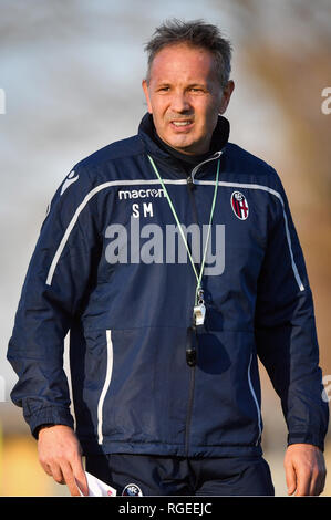 Foto di Massimo Paolone/LaPresse 29 gennaio 2019 Bologna, Italia sport calcio Primo allenamento allenatore Bologna FC Sinisa Mihajlovic - Campionato di calcio di Serie A TIM 2018/2019 - Centro Tecnico "Niccolo Galli" nella foto: Sinisa Mihajlovic Photo Massimo Paolone/LaPresse Gennaio 29, 2019 Bologna, Italia sport soccer prima formazione coach Bologna FC Sinisa Mihajlovic - Italian Football Championship League A TIM 2018/2019 - "Niccolo Galli" centro tecnico. Nel pic: Sinisa Mihajlovic Foto Stock