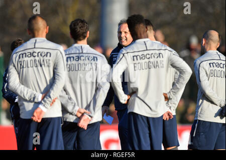 Foto di Massimo Paolone/LaPresse 29 gennaio 2019 Bologna, Italia sport calcio Primo allenamento allenatore Bologna FC Sinisa Mihajlovic - Campionato di calcio di Serie A TIM 2018/2019 - Centro Tecnico "Niccolo Galli" nella foto: Sinisa Mihajlovic Photo Massimo Paolone/LaPresse Gennaio 29, 2019 Bologna, Italia sport soccer prima formazione coach Bologna FC Sinisa Mihajlovic - Italian Football Championship League A TIM 2018/2019 - "Niccolo Galli" centro tecnico. Nel pic: Sinisa Mihajlovic Foto Stock