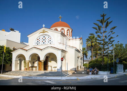 La Chiesa dei Santi Costantino ed Elena in Elounda, Creta, Grecia Foto Stock